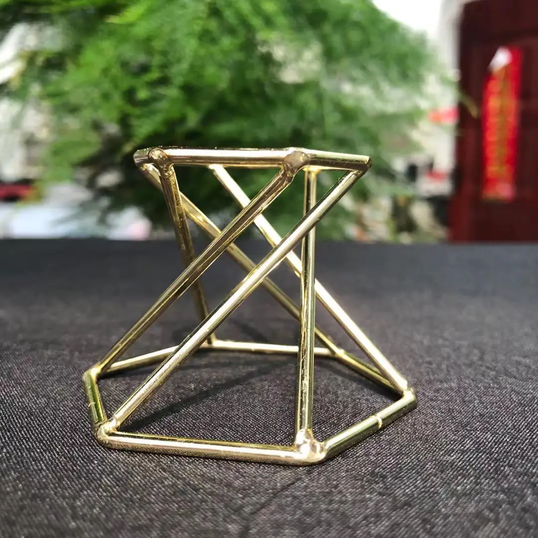 Gold-plated Sphere Display Bracket Material Durability Household Decoration 1PCAbout 22G
Gold-plated Sphere Display Bracket Material Durability Household Decoration 1PCAbout 22G