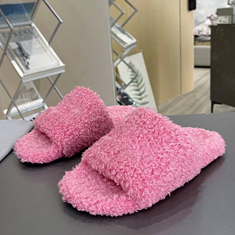 Luxury Brand Design Summer Plush Open Toe Outdoors Slippers Ladies Sandals 2021 Home Slippers Woman
Luxury Brand Design Summer Plush Open Toe Outdoors Slippers Ladies Sandals 2021 Home Slippers Woman