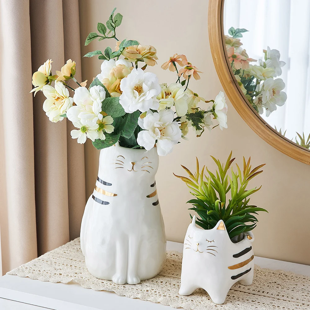 Japanese Ceramic Cat Flowerpot Creative Vase Animal Sculpture Plant Pots Decorative Ceramic Pots for Plants Office Decoration 
Japanese Ceramic Cat Flowerpot Creative Vase Animal Sculpture Plant Pots Decorative Ceramic Pots for Plants Office Decoration