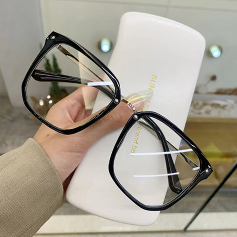 New Blue Light Women's Glasses Frame Oversized High Quality Retro Large Square Spectacle Transparent Metal Frame Eyeglasses
New Blue Light Women's Glasses Frame Oversized High Quality Retro Large Square Spectacle Transparent Metal Frame Eyeglasses