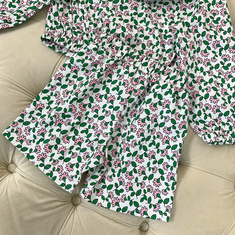 High-end children's clothing spring/summer 2021 new boys and girls unisex suit pants girls long sleeve jacket shorts two-piece
High-end children's clothing spring/summer 2021 new boys and girls unisex suit pants girls long sleeve jacket shorts two-piece