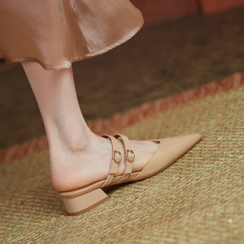 HOT summer Ladies slippers natural Leather shoes 22-24.5cm Cowhide upper Double buckle pointed toe Outdoor woman slippers
HOT summer Ladies slippers natural Leather shoes 22-24.5cm Cowhide upper Double buckle pointed toe Outdoor woman slippers