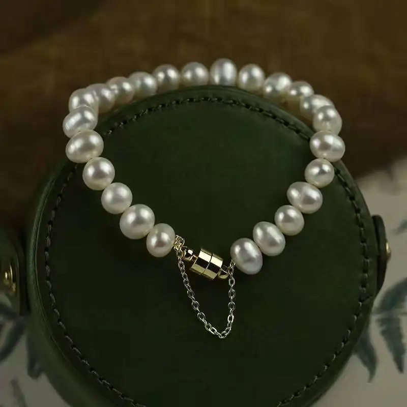 Fashion new personality fresh water pearl bracelet net red temperament design hand ornaments female wholesale free shipping
Fashion new personality fresh water pearl bracelet net red temperament design hand ornaments female wholesale free shipping