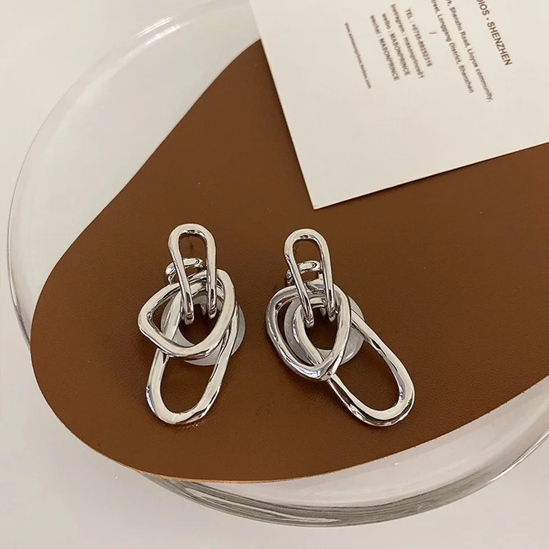 Statement Irregular Round Hollow Dangle Earring for Women Long Tassel Silver Color Metal Pendant Earring Unusual Accessories
Statement Irregular Round Hollow Dangle Earring for Women Long Tassel Silver Color Metal Pendant Earring Unusual Accessories