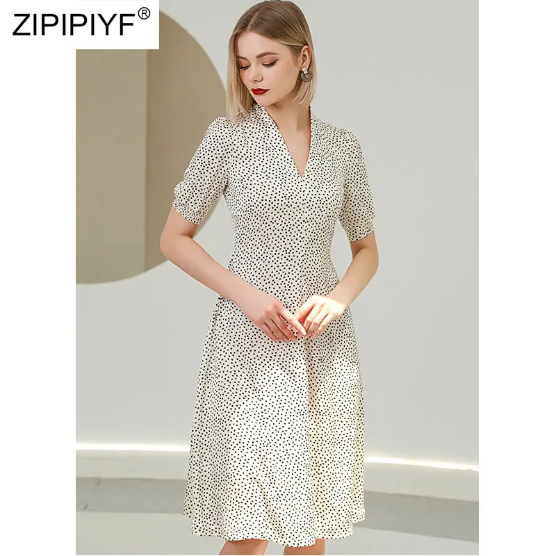 2021 Summer Runway Fashion Satin Short Sleeve Dot Printing Mid Waist Knee Length V Neck Casual Street Style short Dresses Z057
2021 Summer Runway Fashion Satin Short Sleeve Dot Printing Mid Waist Knee Length V Neck Casual Street Style short Dresses Z057