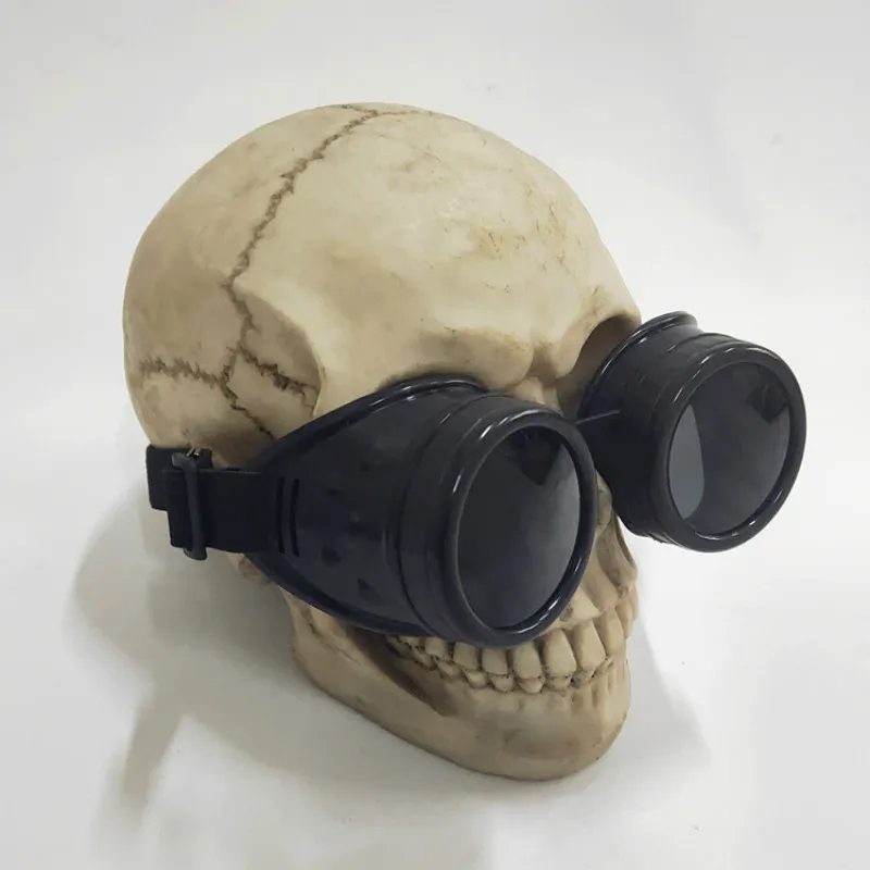 Heavy Metal Steampunk Motorcycle Glasses Gothic Style Driver Goggles Protective Glasses for Cosplay Halloween Decorations
Heavy Metal Steampunk Motorcycle Glasses Gothic Style Driver Goggles Protective Glasses for Cosplay Halloween Decorations