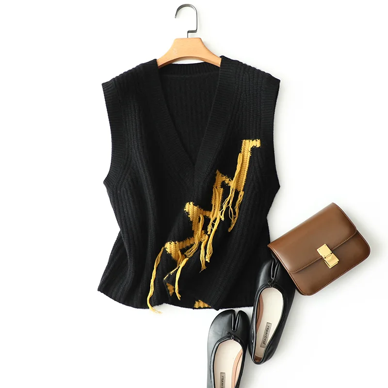 SHUCHAN Design Sweater Vest High Street Cashmere Wool Appliques V-Neck Winter Autumn Free Shipping Items Clothes for Women
SHUCHAN Design Sweater Vest High Street Cashmere Wool Appliques V-Neck Winter Autumn Free Shipping Items Clothes for Women