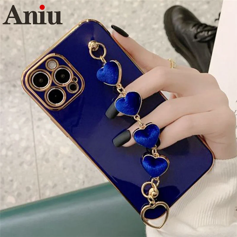 Love Heart Fabric Bracelet Hand Holder Cover for iPhone 13 12 11 Pro Max Luxury Plated Gold Electroplated Cases 8 Plus 7 XR XS X
Love Heart Fabric Bracelet Hand Holder Cover for iPhone 13 12 11 Pro Max Luxury Plated Gold Electroplated Cases 8 Plus 7 XR XS X