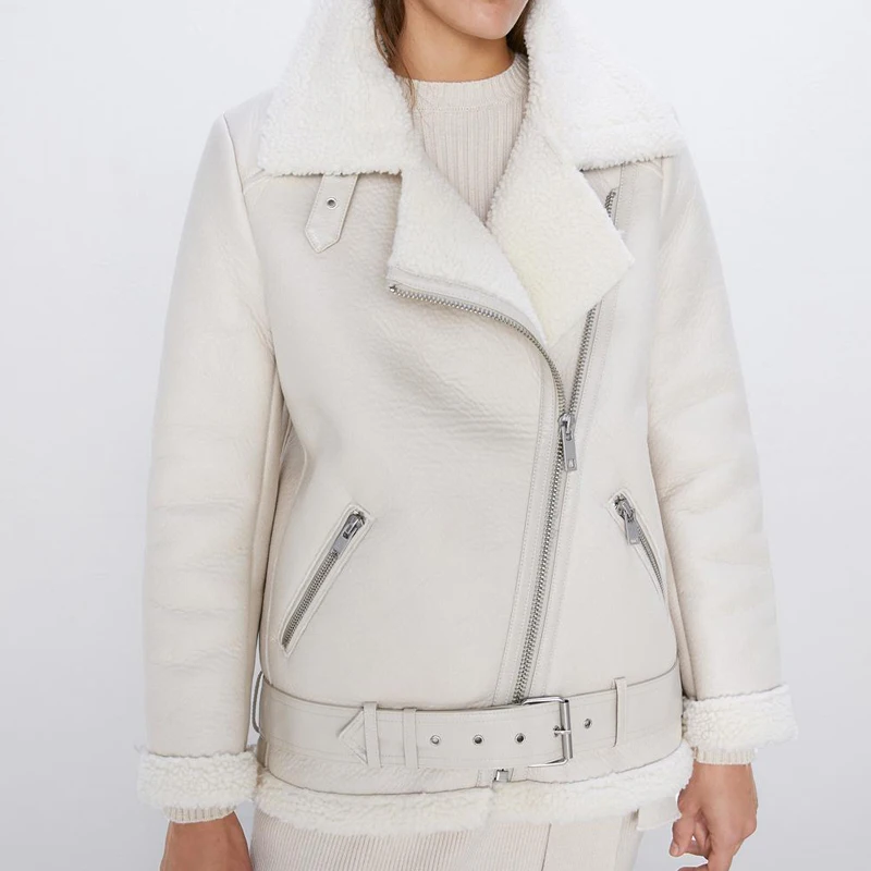 2020 New Winter Lambs Wool Leather Jacket Women Warm Thick Zipper Bike Moto Leather Coat Female Turn Down Collar Outwear
2020 New Winter Lambs Wool Leather Jacket Women Warm Thick Zipper Bike Moto Leather Coat Female Turn Down Collar Outwear