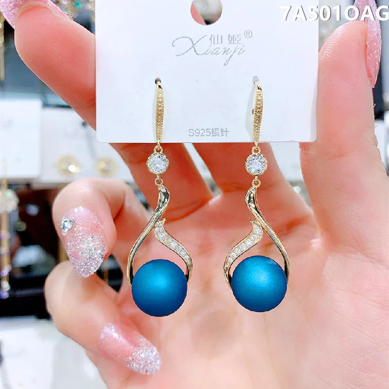 Red blue pearl new year earrings French temperament Hong Kong style earrings women
Red blue pearl new year earrings French temperament Hong Kong style earrings women