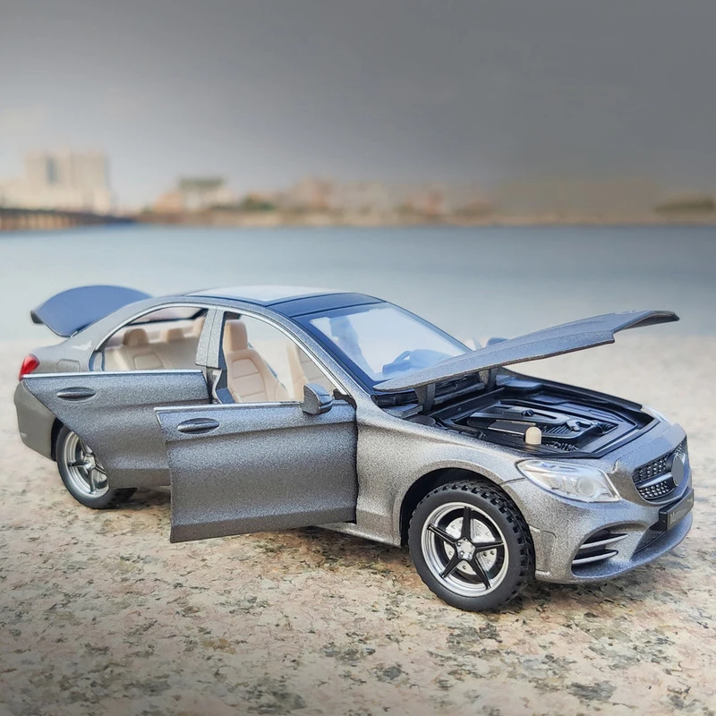 SVIP 1:32 C260 Sport Alloy Car Diecasts & Toy Vehicles Toy Car Metal Collection Model car Model High Simulation Kids Gift
SVIP 1:32 C260 Sport Alloy Car Diecasts & Toy Vehicles Toy Car Metal Collection Model car Model High Simulation Kids Gift