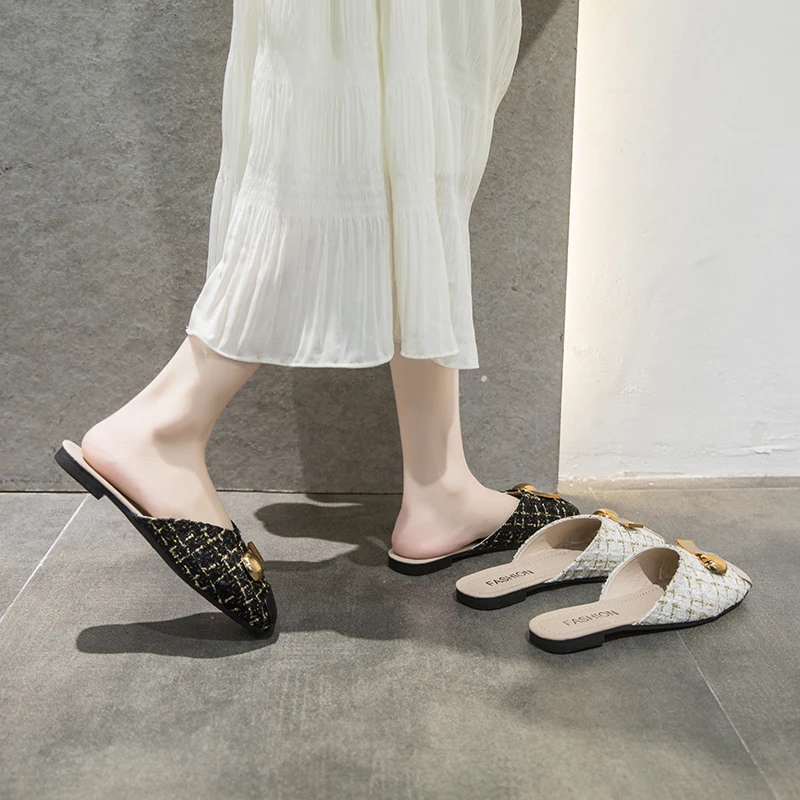 Rivet Slippers Soft Mules For Women 2021 Flat Shoes Female Cover Toe Luxury Slides Loafers Pantofle Comfort Designer New Plastic 
Rivet Slippers Soft Mules For Women 2021 Flat Shoes Female Cover Toe Luxury Slides Loafers Pantofle Comfort Designer New Plastic