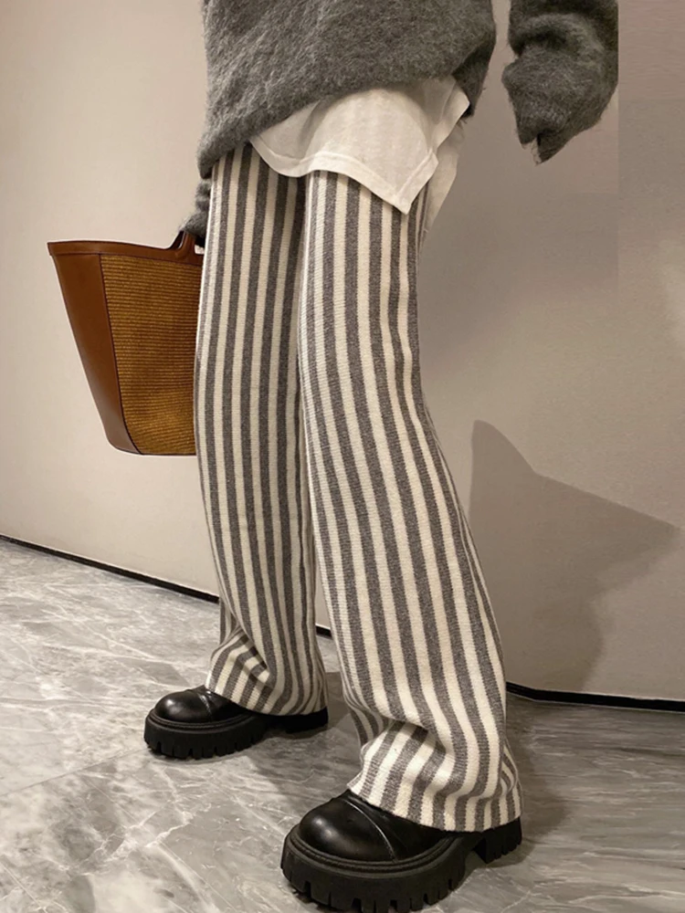 ZCSMLL Casual Loose Colorblock Striped Pants For Women High Waist Straight Trouser Female 2022 Autumn Fashion Clothing New
ZCSMLL Casual Loose Colorblock Striped Pants For Women High Waist Straight Trouser Female 2022 Autumn Fashion Clothing New