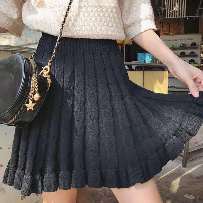 New pleated black skirts women 2021 autumn winter high waist knitted skirt women's short hip Ruffles twist big a-line skirt
New pleated black skirts women 2021 autumn winter high waist knitted skirt women's short hip Ruffles twist big a-line skirt