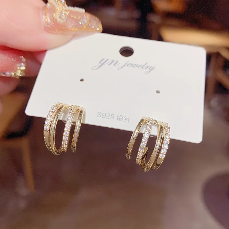 14K Real Gold S925 Silver Needle Temperament Fashion Micro-inlaid Multilayer Ring Stud Earrings for Women
14K Real Gold S925 Silver Needle Temperament Fashion Micro-inlaid Multilayer Ring Stud Earrings for Women