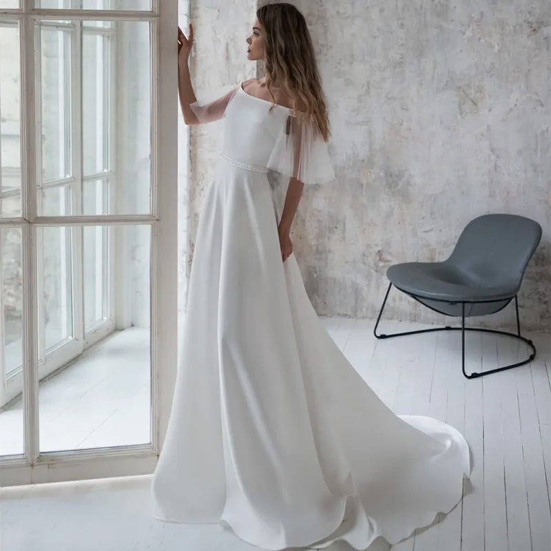 Simple Boat -Neck Wedding Dress Ruffles A-Line Sweep Train Stain Floor Length Robe De Mariee For Women Bridal Gown Custom Made
Simple Boat -Neck Wedding Dress Ruffles A-Line Sweep Train Stain Floor Length Robe De Mariee For Women Bridal Gown Custom Made