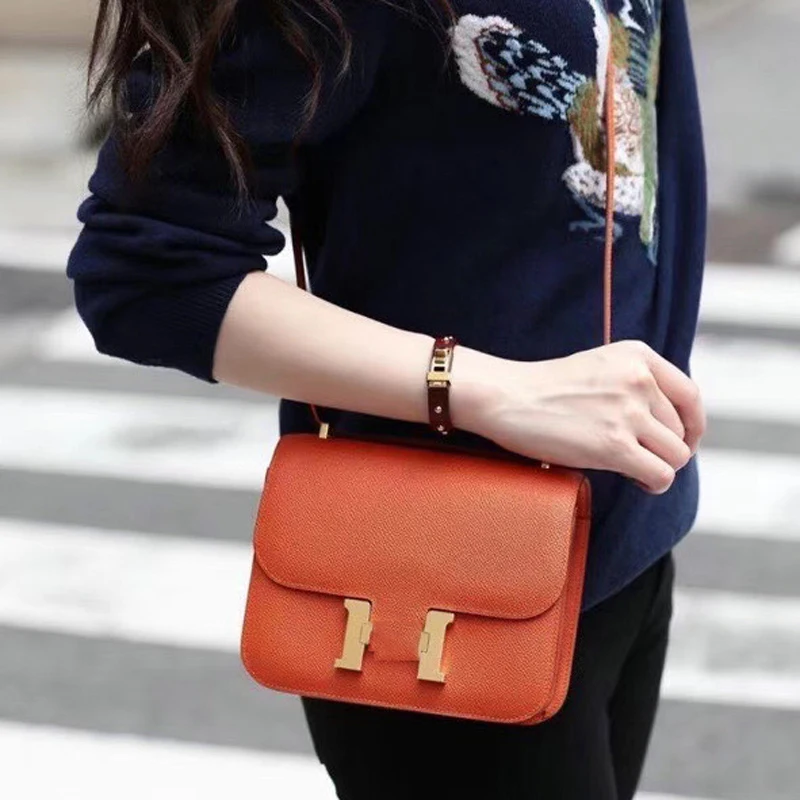 New Retro Tofu Bag Small Square Bag Messenger Bag Kangkang Bag Stewardess Bag Leather Small Bag
New Retro Tofu Bag Small Square Bag Messenger Bag Kangkang Bag Stewardess Bag Leather Small Bag