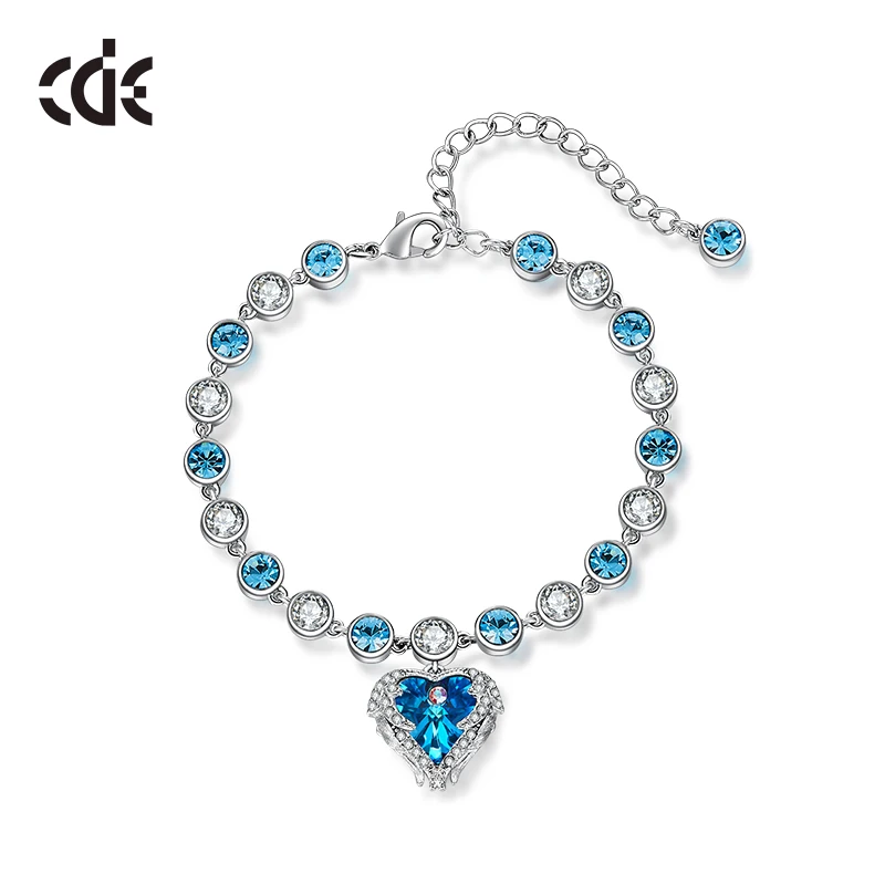 CDE Luxury Angel Heart Charm Bracelets Women Crystal from Stainless Steel Bangles Fashion Jewelry Valentine's Day Holiday Gift
CDE Luxury Angel Heart Charm Bracelets Women Crystal from Stainless Steel Bangles Fashion Jewelry Valentine's Day Holiday Gift