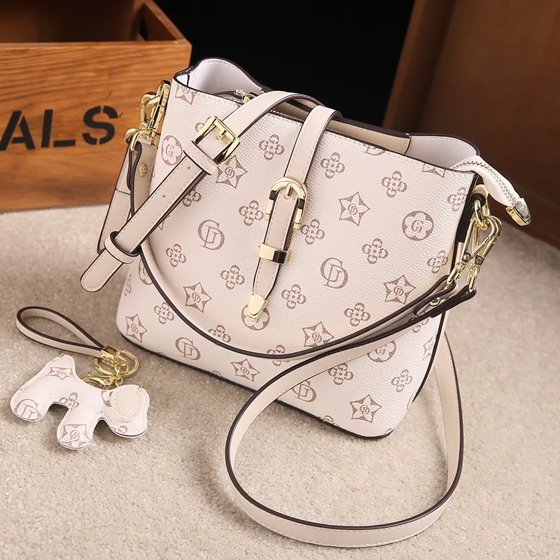 100% Genuine Leather 2021 New Fashion Letter One-shoulder Messenger Bucket Bag Purses and Handbags Luxury Designer Sac Luxe
100% Genuine Leather 2021 New Fashion Letter One-shoulder Messenger Bucket Bag Purses and Handbags Luxury Designer Sac Luxe