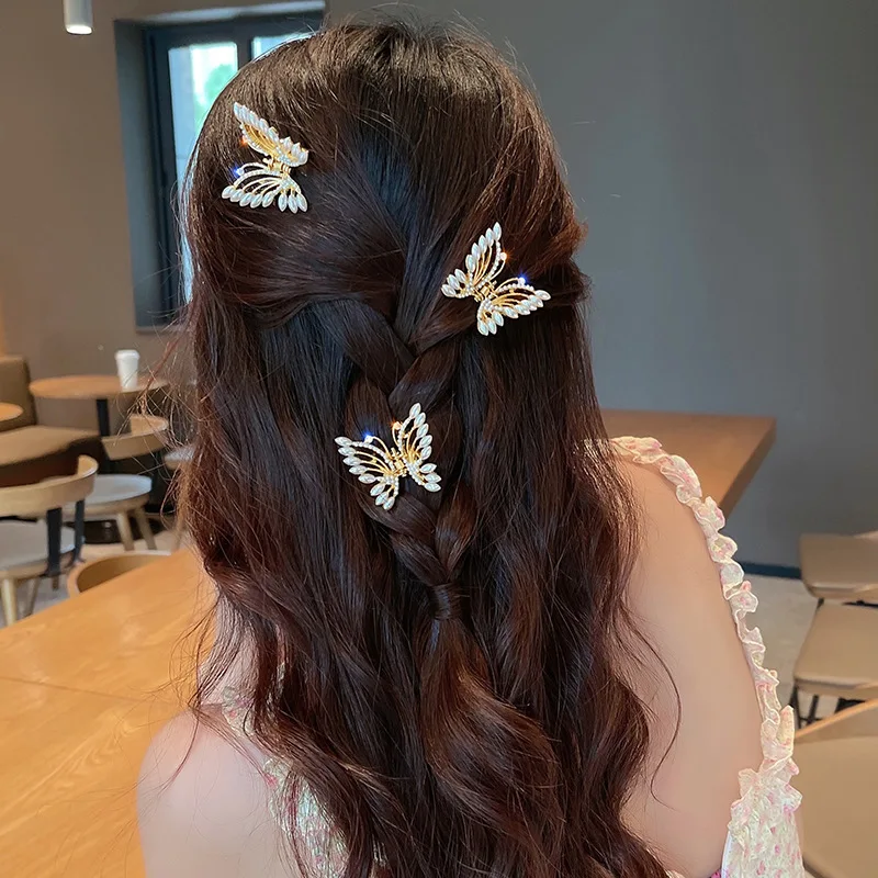 Elegant And Temperamental Pearl Diamond Butterfly Hair Shark Clip Headdress Korean Fashion Barrette Hair Accessories For Women
Elegant And Temperamental Pearl Diamond Butterfly Hair Shark Clip Headdress Korean Fashion Barrette Hair Accessories For Women