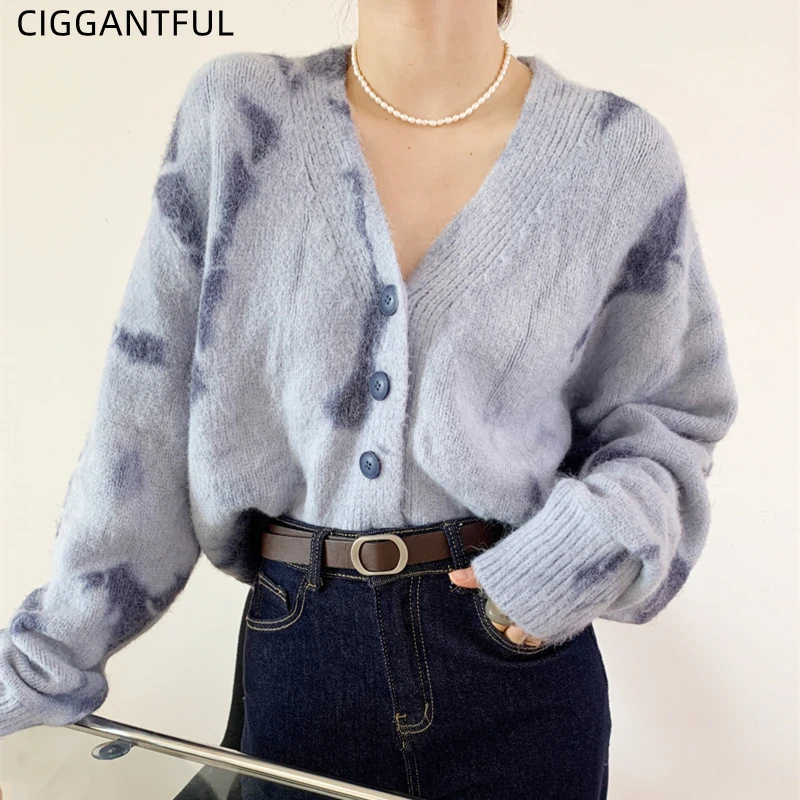 Осенне-зимний женский Пушистый кардиган с длинным рукавом в стиле колледжа, v-образный вырез, картина маслом, вязаный свитер, пуловер, пальто...
Осенне-зимний женский Пушистый кардиган с длинным рукавом в стиле колледжа, v-образный вырез, картина маслом, вязаный свитер, пуловер, пальто...
