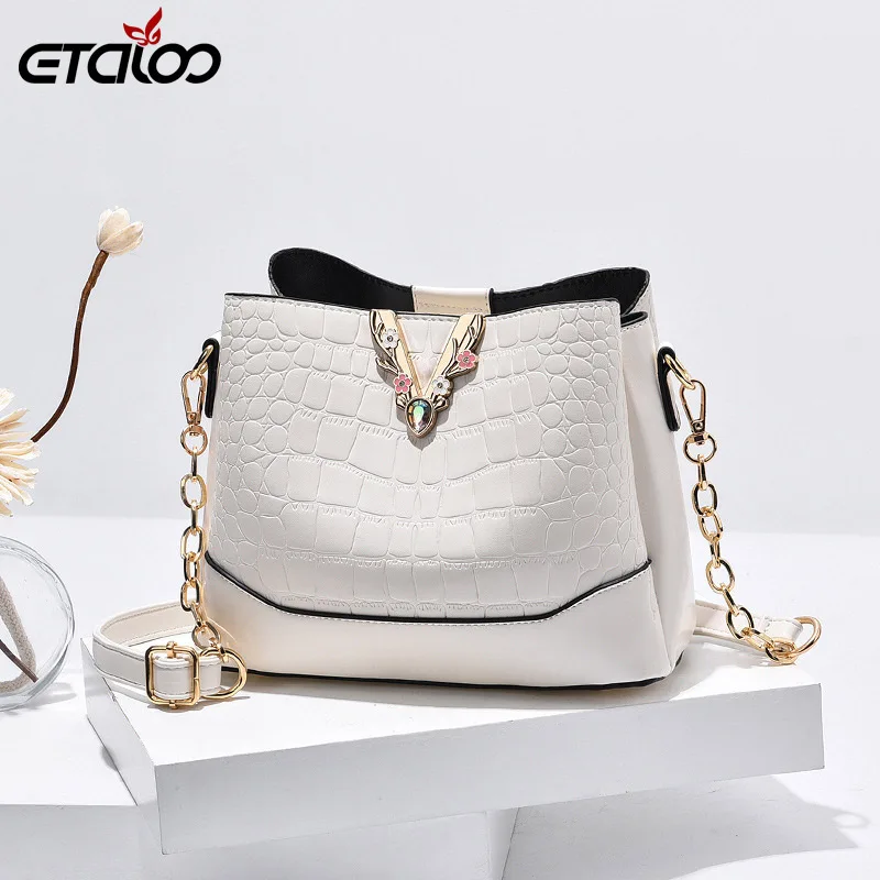Large-capacity Bag Handbag Wide Straps Aslant Bag Shoulder Bag Bucket 2021 New Tide of Fashion Women Messenger Bag Silt Pocket
Large-capacity Bag Handbag Wide Straps Aslant Bag Shoulder Bag Bucket 2021 New Tide of Fashion Women Messenger Bag Silt Pocket