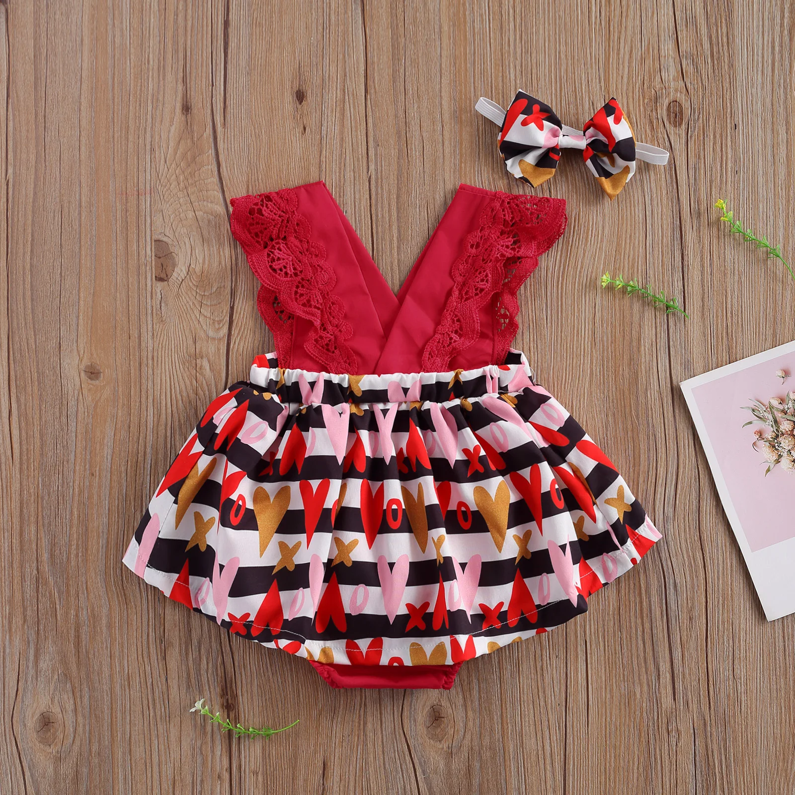 2020 New 0-24M Toddler Baby Girl Summer 2Pcs Set Striped Heart Print Dress-Style Lace Sleeveless Bodysuit+Bow Valentine's Day
2020 New 0-24M Toddler Baby Girl Summer 2Pcs Set Striped Heart Print Dress-Style Lace Sleeveless Bodysuit+Bow Valentine's Day