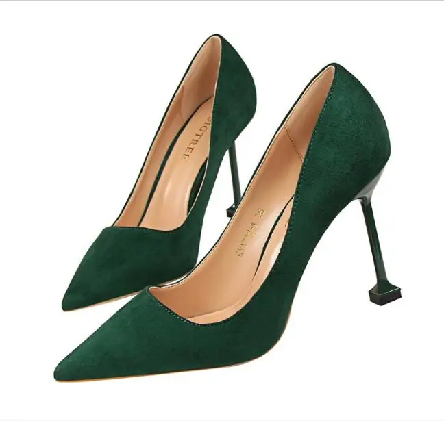 New Suede high heel women's shoes Autumn Flock Round toe High heels Female Pointed stiletto autumn Shoes Women classic Sandals
New Suede high heel women's shoes Autumn Flock Round toe High heels Female Pointed stiletto autumn Shoes Women classic Sandals