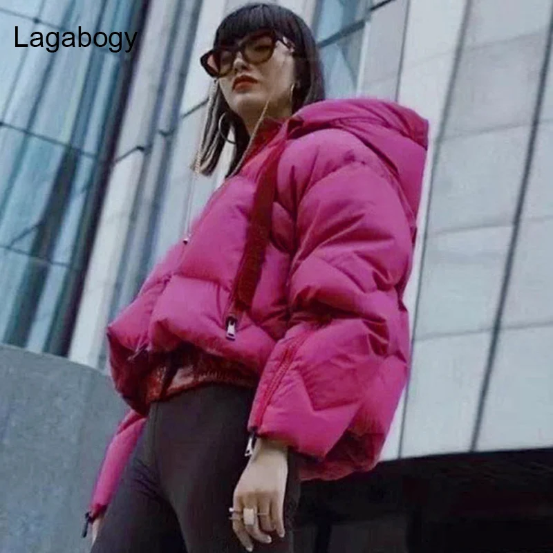 Lagabogy 2021 Winter Short Hooded 90%White Duck Down Jacket Loose Warm High Quality Parkas Female Long Sleeve Windproof Coats
Lagabogy 2021 Winter Short Hooded 90%White Duck Down Jacket Loose Warm High Quality Parkas Female Long Sleeve Windproof Coats