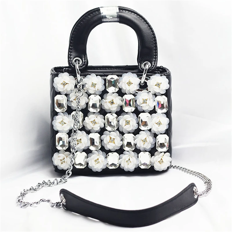 Women Crystal Totes Luxury Flower Shoulder Messenger Bags Women Leather Handbag Bridal Wedding Rhinestone Evening Party Bags
Women Crystal Totes Luxury Flower Shoulder Messenger Bags Women Leather Handbag Bridal Wedding Rhinestone Evening Party Bags