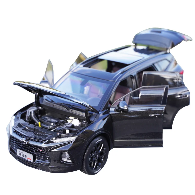 1/18 Alloy die-casting simulation car model SAIC GM Chevrolet Trailblazer RS High-end collection of children's toys gifts
1/18 Alloy die-casting simulation car model SAIC GM Chevrolet Trailblazer RS High-end collection of children's toys gifts