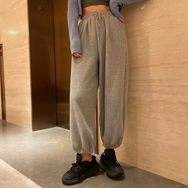 Autumn New Grey Sweatpants Women's Port Style Loose Leggings Casual Pants Straight Pants Streetwear Women Woman Pants
Autumn New Grey Sweatpants Women's Port Style Loose Leggings Casual Pants Straight Pants Streetwear Women Woman Pants
