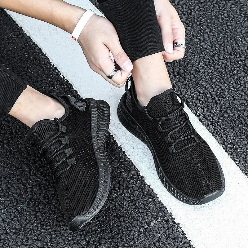 Sneakers men's comfortable fashion running shoes for men and women, high quality lamp casual running shoes
Sneakers men's comfortable fashion running shoes for men and women, high quality lamp casual running shoes