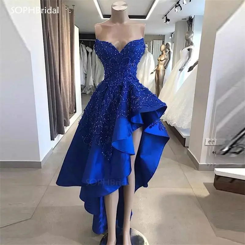 New Arrival High Low Cocktail Dresses Sweetheart Royal Blue Appliques Lace Sequins Beads Satin Party Dress Ruffles Prom Dress
New Arrival High Low Cocktail Dresses Sweetheart Royal Blue Appliques Lace Sequins Beads Satin Party Dress Ruffles Prom Dress