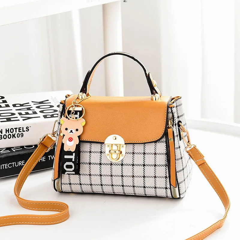 2020 fashion high quality leather crossbody bag female handbag retro crossbody bag clutch bag female brand shoulder bag
2020 fashion high quality leather crossbody bag female handbag retro crossbody bag clutch bag female brand shoulder bag