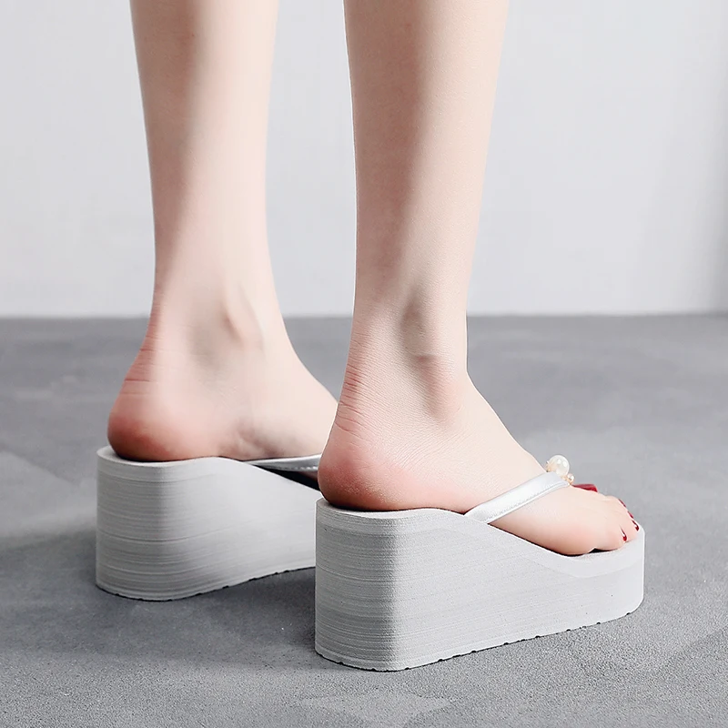 2020 Fashion pu Clip Toes Flip Flops Womens Wedge Sandals Summer Sandals Casual Beach Slippers Waterproof Platform Wedges
2020 Fashion pu Clip Toes Flip Flops Womens Wedge Sandals Summer Sandals Casual Beach Slippers Waterproof Platform Wedges
