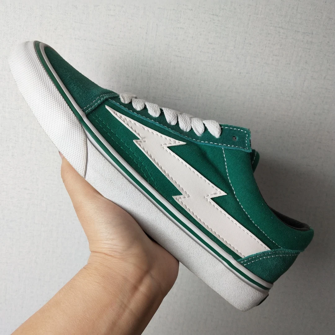 Top quality Green Revenge Storm Canvas Shoes Brand Vulcanized Skateboarding Sneakers 6 Color Big Size Men Women Chaussure Homme
Top quality Green Revenge Storm Canvas Shoes Brand Vulcanized Skateboarding Sneakers 6 Color Big Size Men Women Chaussure Homme