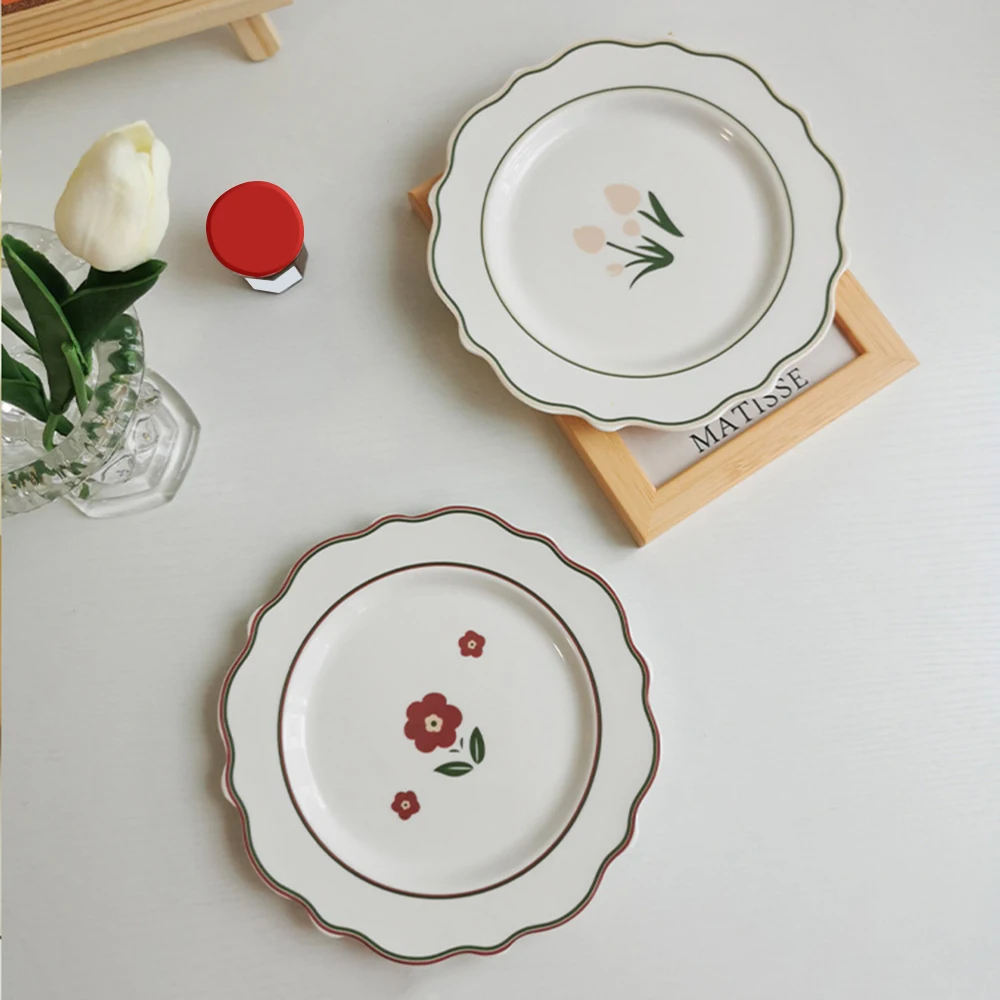 

Nordic Ins Round Ceramic Salad Plates Vintage Tulip Plate Flower Dessert Fruits Snake Wedding Plate Stands For Cakes Dish/Cup