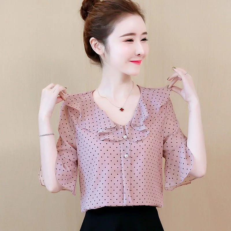 Women Spring Summer Style Chiffon Blouses Shirts Lady Casual Short Flare Sleeve Peter Pan Collar Dot Printed Blusas Tops RR0052
Women Spring Summer Style Chiffon Blouses Shirts Lady Casual Short Flare Sleeve Peter Pan Collar Dot Printed Blusas Tops RR0052