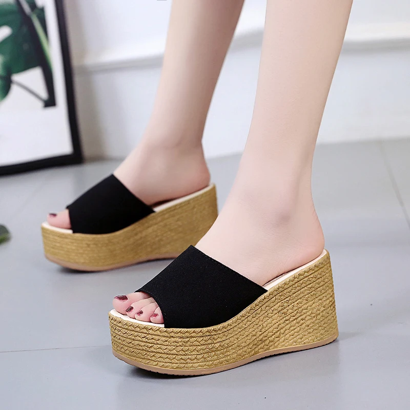 Slippers Women Summer High-Heeled Shoes Lady Pantofle Luxury Slides On A Wedge Shale Female Beach 2021 Designer Soft Sabot Fabri
Slippers Women Summer High-Heeled Shoes Lady Pantofle Luxury Slides On A Wedge Shale Female Beach 2021 Designer Soft Sabot Fabri