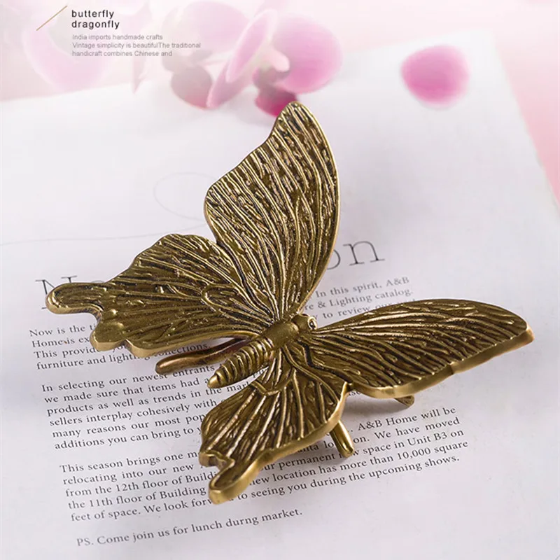 Brass Retro Butterfly Art Sculpture Decor Luxurious Abstract Dragonfly Figurine Copper Crafts European Home Decoration R4960
Brass Retro Butterfly Art Sculpture Decor Luxurious Abstract Dragonfly Figurine Copper Crafts European Home Decoration R4960