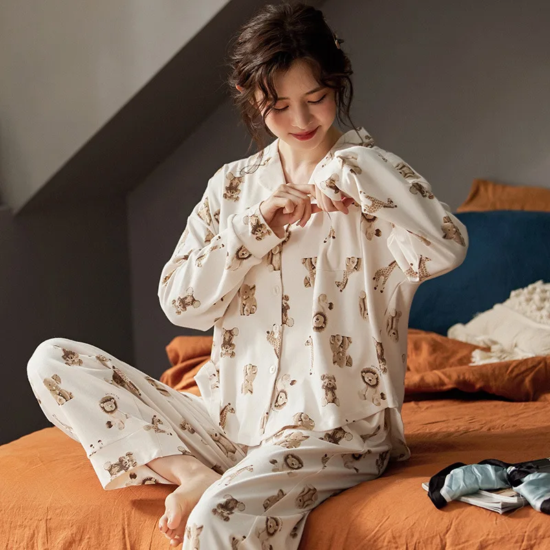 Autumn Women's Pajamas, Long-sleeved Lapel, Comfortable Cotton Pajamas, Two-piece Suit, Plus Size Home Service Pyama Woman Set
Autumn Women's Pajamas, Long-sleeved Lapel, Comfortable Cotton Pajamas, Two-piece Suit, Plus Size Home Service Pyama Woman Set