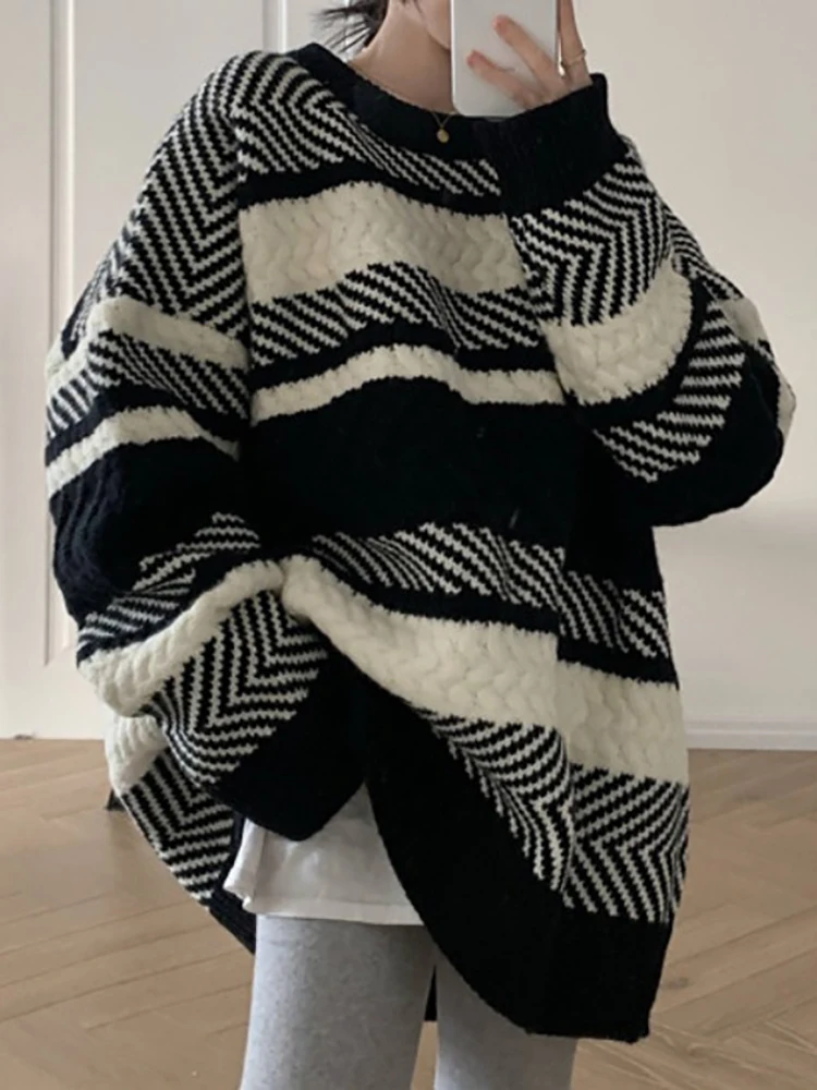 Striped Sweater For Women Casual Fashion Thicken Winter Chic Classical Vintage Office Ladies Urban Warm Loose Knitwear Pullover
Striped Sweater For Women Casual Fashion Thicken Winter Chic Classical Vintage Office Ladies Urban Warm Loose Knitwear Pullover