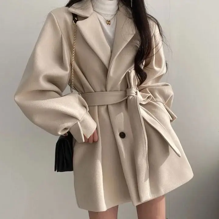Women Solid Wool Blend Coat Slim Fit Belt Coats Female Warm Plus Cotton Thicker V-neck Office Lady Elegant Trendy Button Outwear
Women Solid Wool Blend Coat Slim Fit Belt Coats Female Warm Plus Cotton Thicker V-neck Office Lady Elegant Trendy Button Outwear