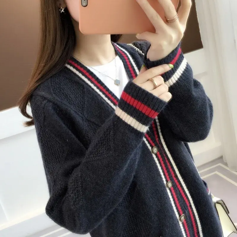 Lazy style sweater sweater coat ladies cardigan loose and versatile fashion blouse lazy style thick knot ladies sweater
Lazy style sweater sweater coat ladies cardigan loose and versatile fashion blouse lazy style thick knot ladies sweater