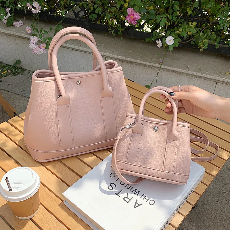 Tote Bags for Women 2021 New Fashion Simple Large Capacity Shoulder Portable Messenger Bag Purses and Handbags Luxury Designer
Tote Bags for Women 2021 New Fashion Simple Large Capacity Shoulder Portable Messenger Bag Purses and Handbags Luxury Designer