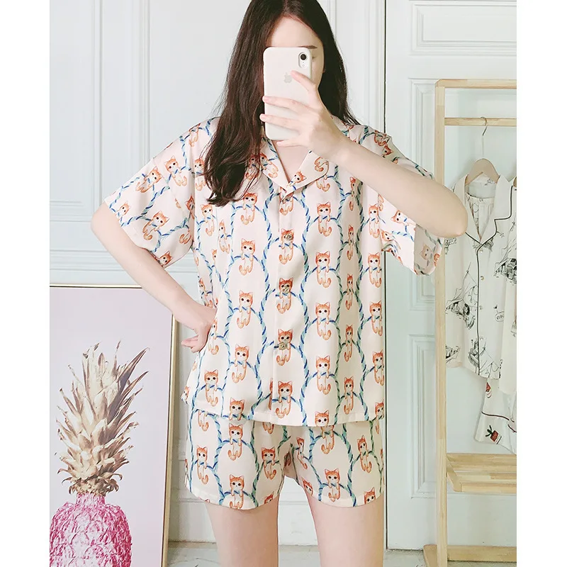 Pajamas Women's Net Red Spring and Summer Silk Cute Cartoon Cardigan Short-Sleeved Shorts Homewear Set Sleepwear
Pajamas Women's Net Red Spring and Summer Silk Cute Cartoon Cardigan Short-Sleeved Shorts Homewear Set Sleepwear