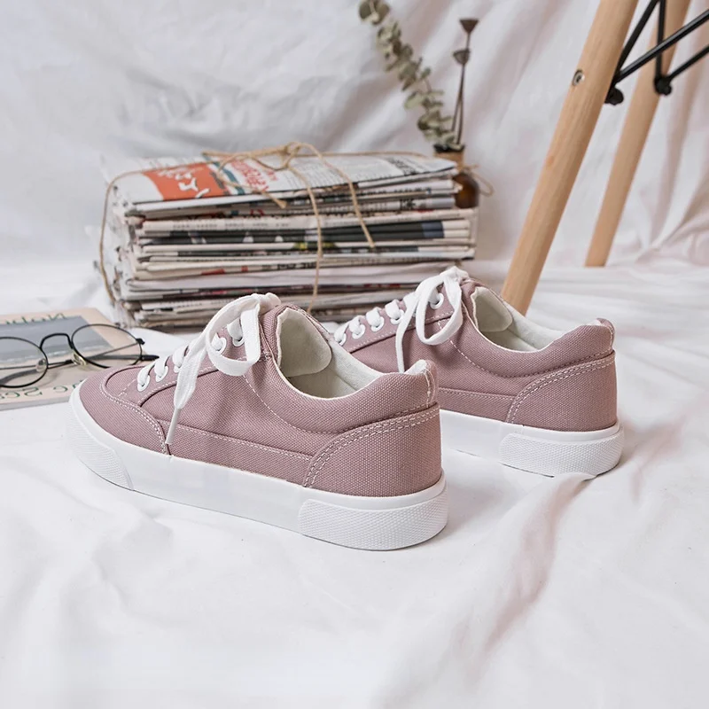 2021 New Women Shoes Weightlight Sneakers Women Vulcanize Shoes Sport Basket Femme Walking Solid Outdoor Casual Tenis Feminino
2021 New Women Shoes Weightlight Sneakers Women Vulcanize Shoes Sport Basket Femme Walking Solid Outdoor Casual Tenis Feminino