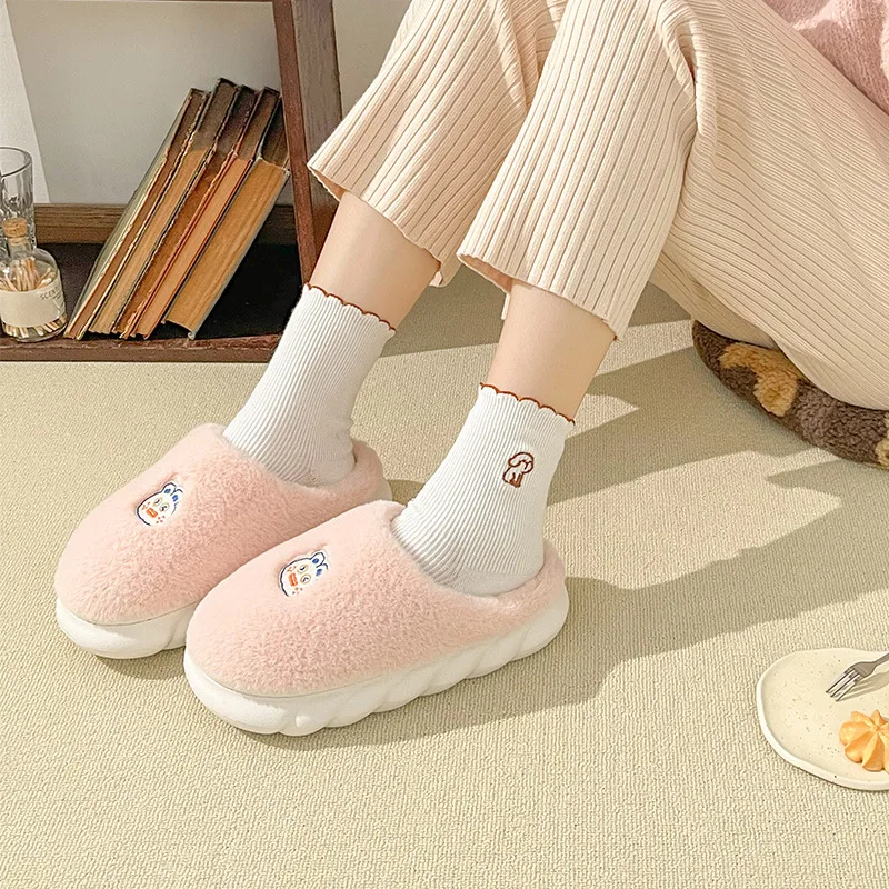 2021 New Cotton Slippers Female Autumn and Winter Home Indoor Cartoon Thick-soled Couple Plush Slippers Flat Slippers for Women
2021 New Cotton Slippers Female Autumn and Winter Home Indoor Cartoon Thick-soled Couple Plush Slippers Flat Slippers for Women