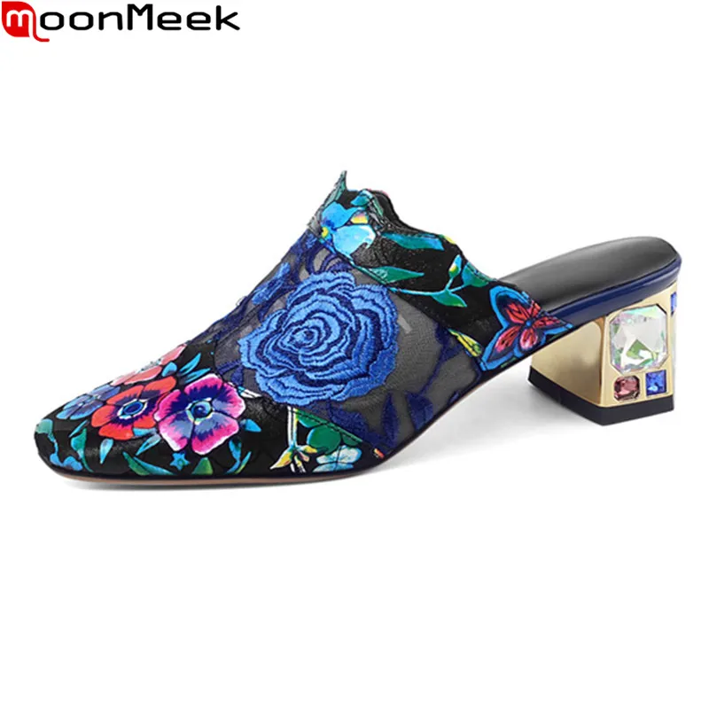 MoonMeek 2021 Big Size 34-43 Ladies Mules Shoes Thick Heels Square Toe Women Slippers Summer Embroidery High Heels Shoes
MoonMeek 2021 Big Size 34-43 Ladies Mules Shoes Thick Heels Square Toe Women Slippers Summer Embroidery High Heels Shoes